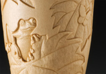 Tree Frog - Grapevines Vase Form